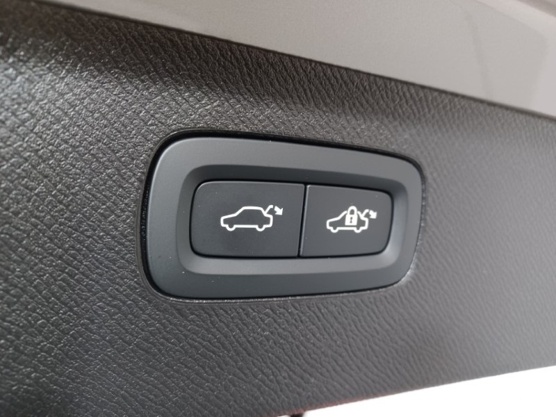 2025 (25) VOLVO XC90 2.0 T8 [455] RC PHEV Plus Dark 5dr AWD Geartronic 4459095