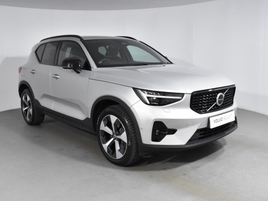 2024 (24) VOLVO XC40 2.0 B3P Ultimate Dark 5dr Auto