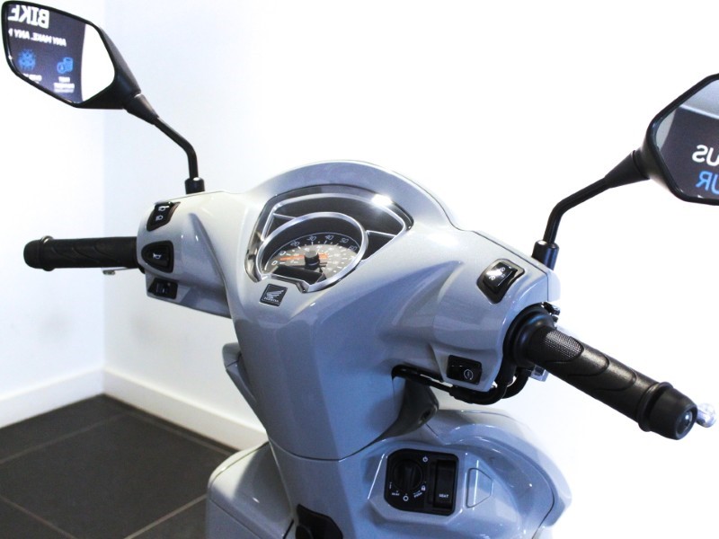  Honda Vision NSC110 5668895