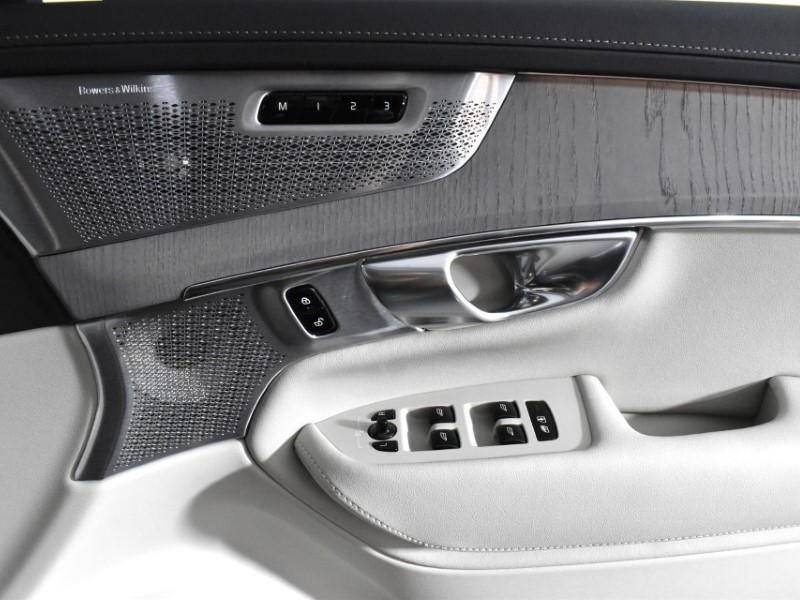 2025 (75) VOLVO XC90 2.0 T8 PHEV Ultra Dark 5dr AWD Geartronic 4505860