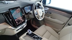 2025 (75) VOLVO XC90 2.0 T8 PHEV Ultra Dark 5dr AWD Geartronic 4505840