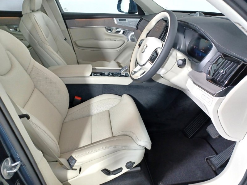 2025 (75) VOLVO XC90 2.0 T8 PHEV Ultra Dark 5dr AWD Geartronic 4505829