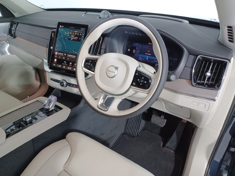 2025 (75) VOLVO XC90 2.0 T8 PHEV Ultra Dark 5dr AWD Geartronic 4505828