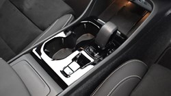 2024 (74) VOLVO XC40 2.0 B4P Plus Dark 5dr Auto 4495289