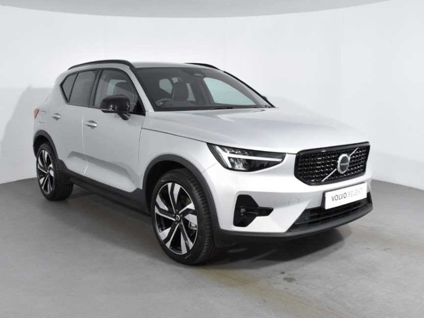 2024 (74) VOLVO XC40 2.0 B3P Plus Dark 5dr Auto