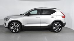 2024 (74) VOLVO XC40 2.0 B3P Plus Dark 5dr Auto 4541189