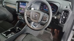 2024 (74) VOLVO XC40 2.0 B3P Plus Dark 5dr Auto 4541191