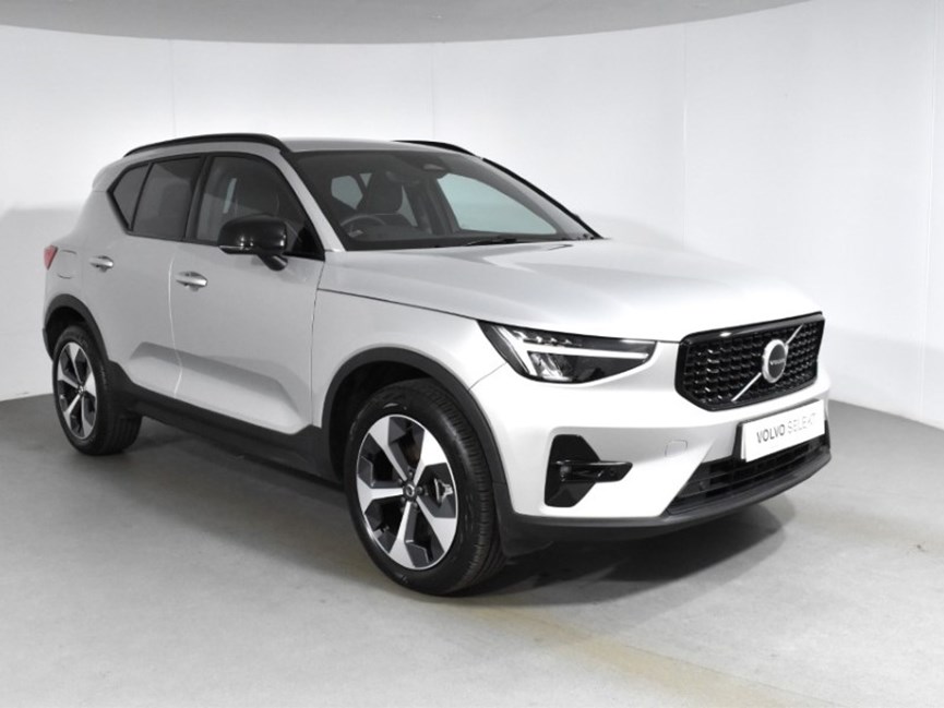 2024 (74) VOLVO XC40 2.0 B4P Plus Dark 5dr Auto