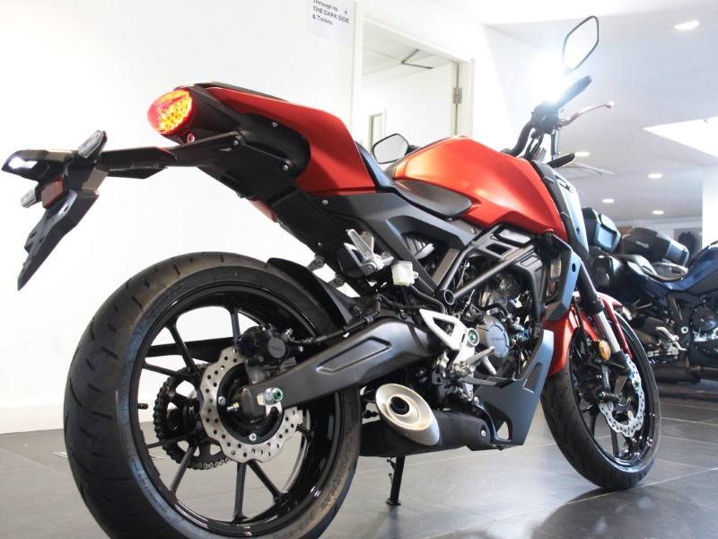  Honda CB125R 5694780