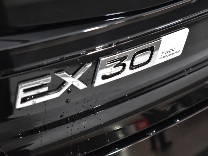 2025 (75) VOLVO EX30 315kW Twin Motor Performance Plus 69kWh 5dr Auto 4631499