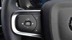 2025 (75) VOLVO XC40 2.0 B3P Plus Black Edition 5dr Auto 5141665