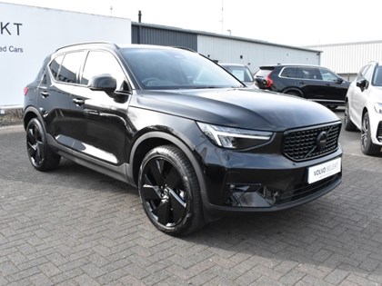 2025 (75) VOLVO XC40 2.0 B3P Plus Black Edition 5dr Auto