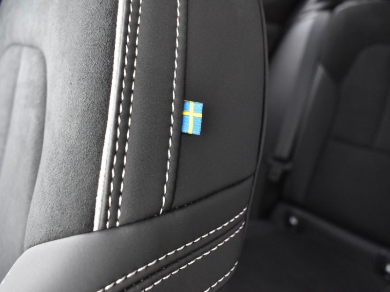 2025 (75) VOLVO XC40 2.0 B3P Plus Black Edition 5dr Auto 5141692