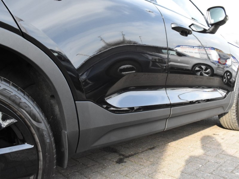 2025 (75) VOLVO XC40 2.0 B3P Plus Black Edition 5dr Auto 5141707