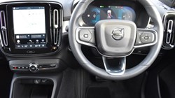 2025 (75) VOLVO XC40 2.0 B3P Plus Black Edition 5dr Auto 5141687