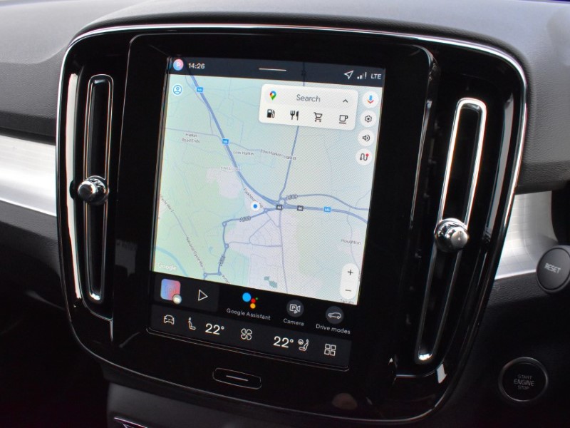 2025 (75) VOLVO XC40 2.0 B3P Plus Black Edition 5dr Auto 5141667