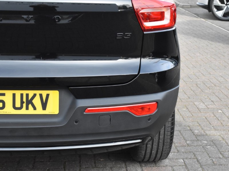 2025 (75) VOLVO XC40 2.0 B3P Plus Black Edition 5dr Auto 5141711