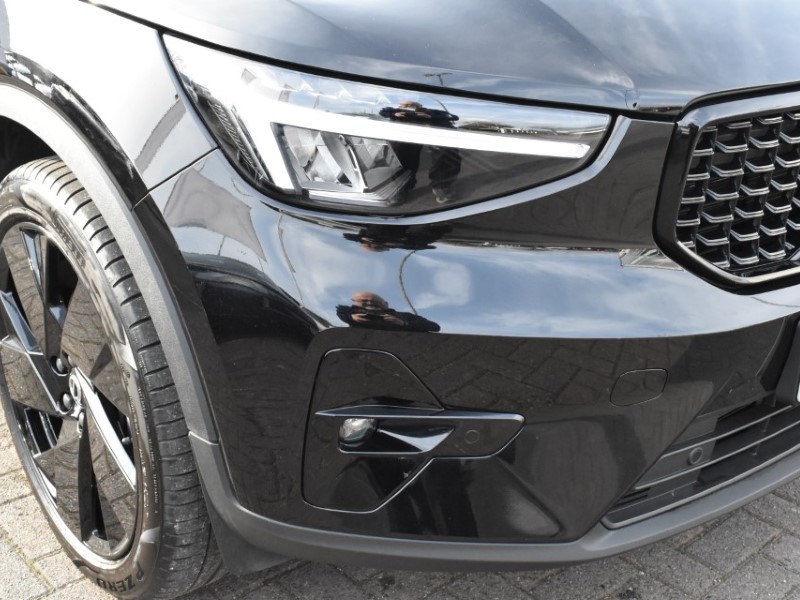 2025 (75) VOLVO XC40 2.0 B3P Plus Black Edition 5dr Auto 5141708