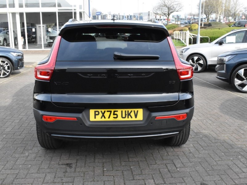 2025 (75) VOLVO XC40 2.0 B3P Plus Black Edition 5dr Auto 5141712