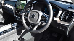2025 (75) VOLVO XC60 2.0 B5P Plus Dark 5dr AWD Geartronic 5186434