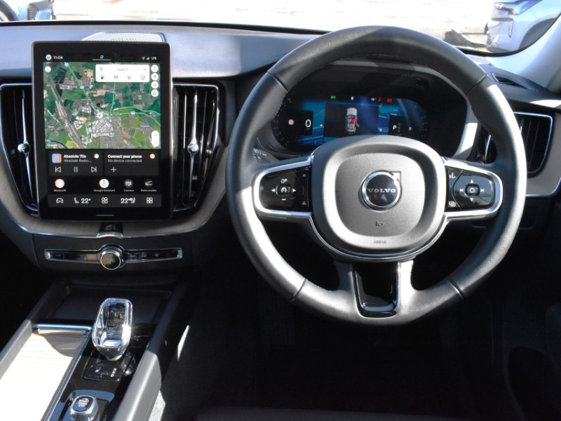 2025 (75) VOLVO XC60 2.0 B5P Plus Dark 5dr AWD Geartronic 5186439