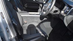 2025 (75) VOLVO XC60 2.0 B5P Plus Dark 5dr AWD Geartronic 5186433