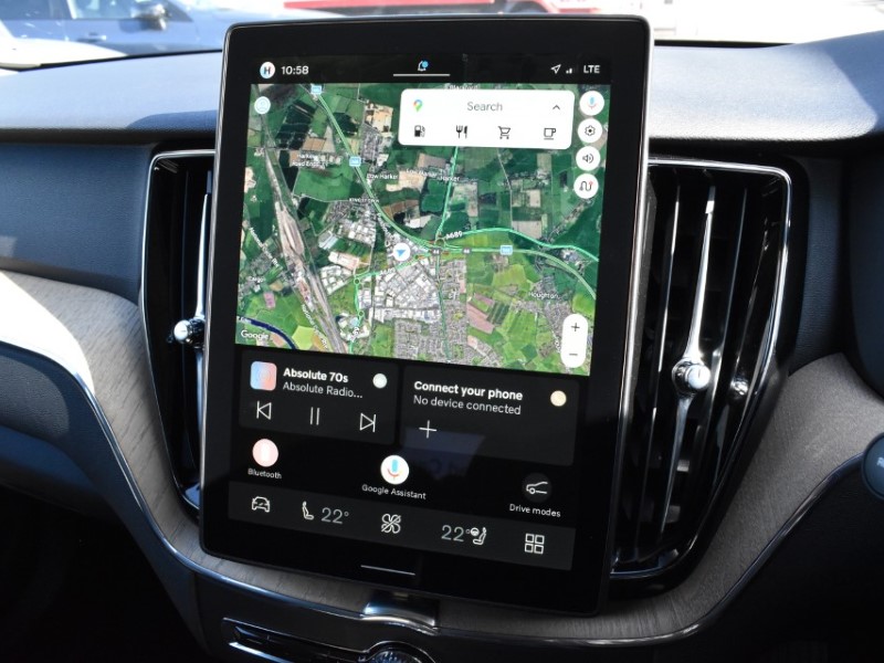 2025 (75) VOLVO XC60 2.0 B5P Plus Dark 5dr AWD Geartronic 5186416