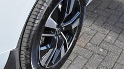 2025 (75) VOLVO XC60 2.0 B5P Plus Dark 5dr AWD Geartronic 5186458