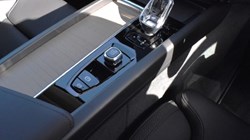 2025 (75) VOLVO XC60 2.0 B5P Plus Dark 5dr AWD Geartronic 5186427