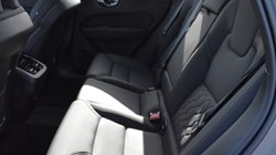 2025 (75) VOLVO XC60 2.0 B5P Plus Dark 5dr AWD Geartronic 5186445