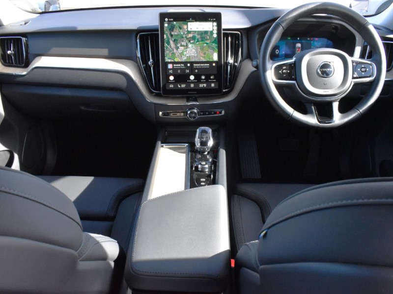 2025 (75) VOLVO XC60 2.0 B5P Plus Dark 5dr AWD Geartronic 5186440
