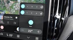 2025 (75) VOLVO XC60 2.0 B5P Plus Dark 5dr AWD Geartronic 5186422