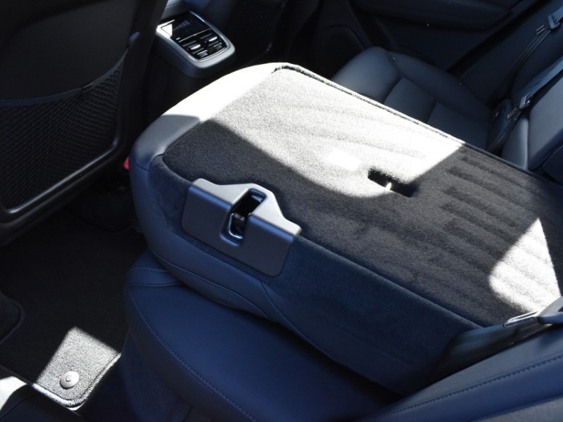 2025 (75) VOLVO XC60 2.0 B5P Plus Dark 5dr AWD Geartronic 5186446