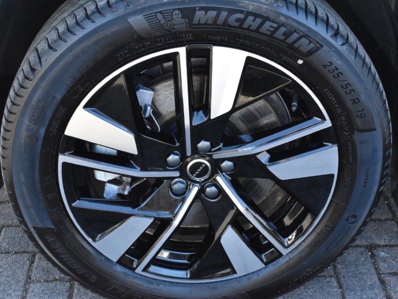 2025 (75) VOLVO XC60 2.0 B5P Plus Dark 5dr AWD Geartronic 5186451