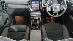 2024 (74) VOLVO XC40 2.0 B3P Plus Dark 5dr Auto 4564034