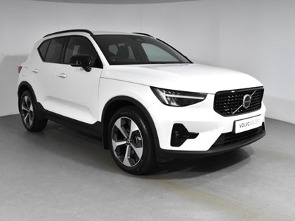 2024 (74) VOLVO XC40 2.0 B3P Plus Dark 5dr Auto