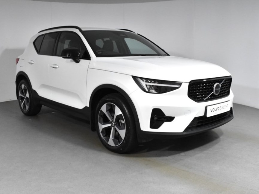 2024 (74) VOLVO XC40 2.0 B3P Plus Dark 5dr Auto
