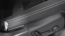 2024 (74) VOLVO XC40 2.0 B3P Plus Dark 5dr Auto 4564058