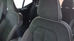 2024 (74) VOLVO XC40 2.0 B3P Plus Dark 5dr Auto 4564037