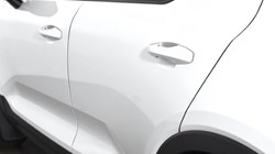 2024 (74) VOLVO XC40 2.0 B3P Plus Dark 5dr Auto 4564063