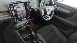2024 (74) VOLVO XC40 2.0 B3P Plus Dark 5dr Auto 4564036