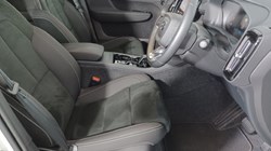 2024 (74) VOLVO XC40 2.0 B3P Plus Dark 5dr Auto 4564029