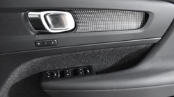 2024 (74) VOLVO XC40 2.0 B3P Plus Dark 5dr Auto 4564056