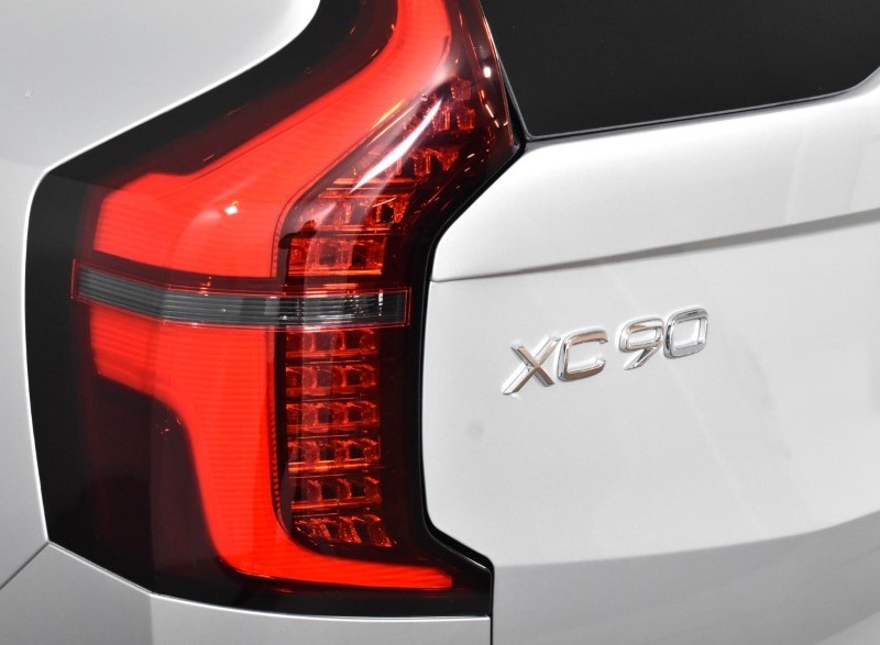 2025 (25) VOLVO XC90 2.0 T8 [455] RC PHEV Plus Dark 5dr AWD Geartronic 4730569