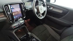 2022 (72) VOLVO XC40 2.0 B4P Ultimate Dark 5dr Auto 4597600
