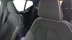 2022 (72) VOLVO XC40 2.0 B4P Ultimate Dark 5dr Auto 4597601
