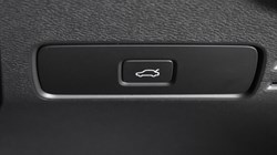 2022 (72) VOLVO XC40 2.0 B4P Ultimate Dark 5dr Auto 4597712