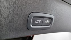 2022 (72) VOLVO XC40 2.0 B4P Ultimate Dark 5dr Auto 4597609