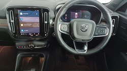 2022 (72) VOLVO XC40 2.0 B4P Ultimate Dark 5dr Auto 4597597