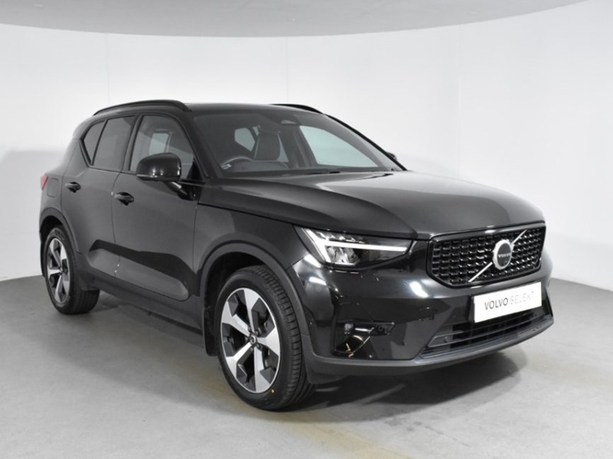 2022 (72) VOLVO XC40 2.0 B4P Ultimate Dark 5dr Auto